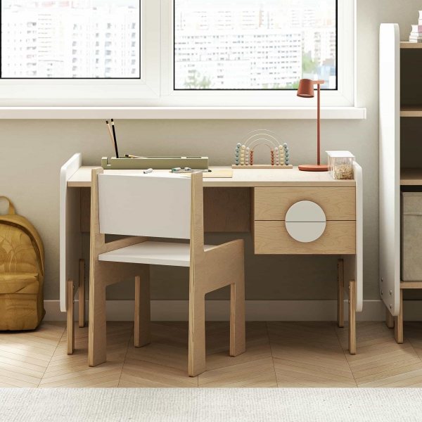 BusyKids Verstellbarer Tisch & Stuhl für Kinder MOMO