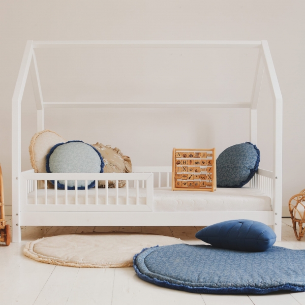 Design4Kids Hausbett Pioli 160x80 cm Weiss (Füsse 10 cm)