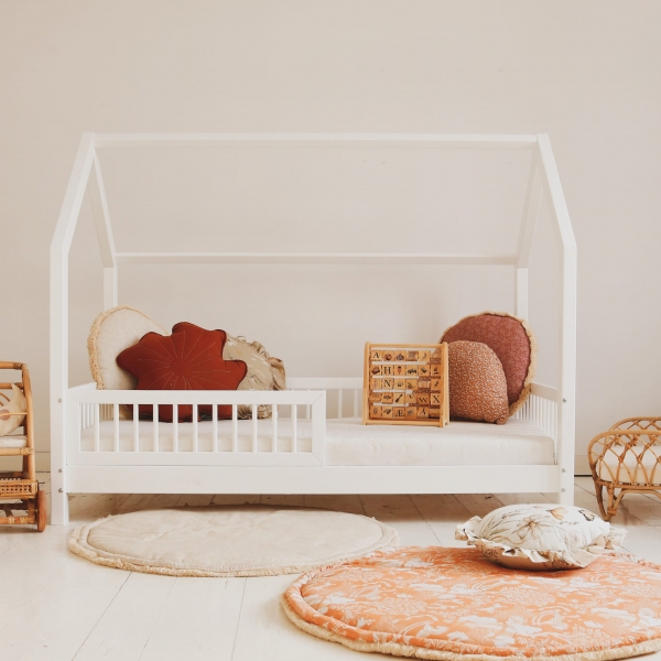 Design4Kids Hausbett Pioli 190x90 cm Weiss (Füsse 10 cm)