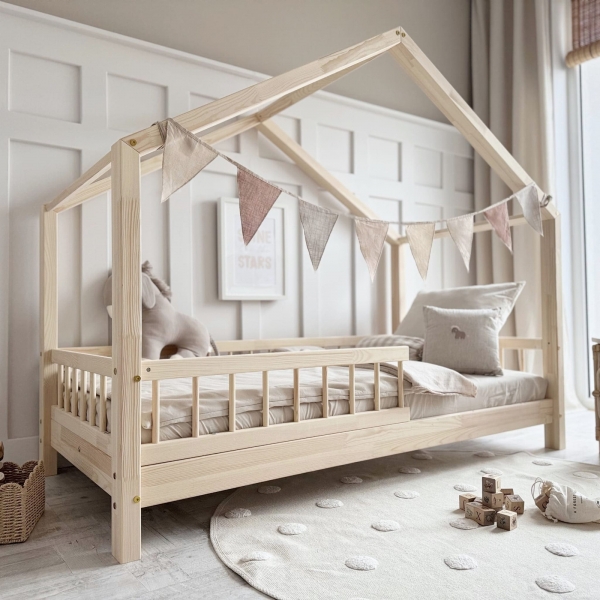 Design4kids Hausbett Amie Komfort - 190x90 Naturholz