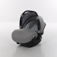 JUNAMA Babyschale Space 01 - hellgrau
