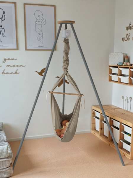 Design4Kids Federwiege Baby Classic mit Motor & TIPI-Gestell anthrazit - taupe