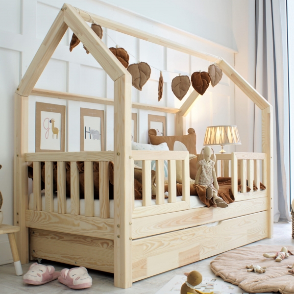 Design4kids Hausbett Nuvalo Pro Deluxe - 190x90 Naturholz