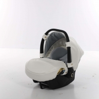TAKO Babyschale Laret GT 06 - weiß/gold