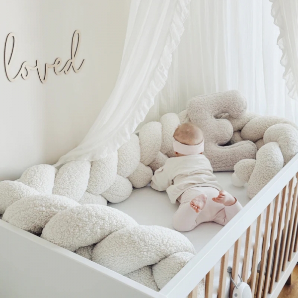 MeowBaby Geflochtene Bettschlange Bearly, 1,5 m - weiß