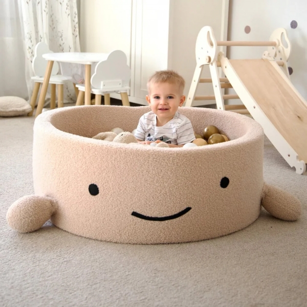 MeowBaby Bällebad kleiner Wal Bouclé taupe, 200 Bälle - eigene Farbauswahl