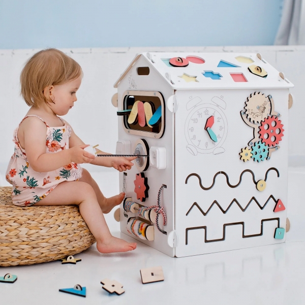 BusyKids BusyBoard - das sensorische Montessori Spielhaus - Weiß