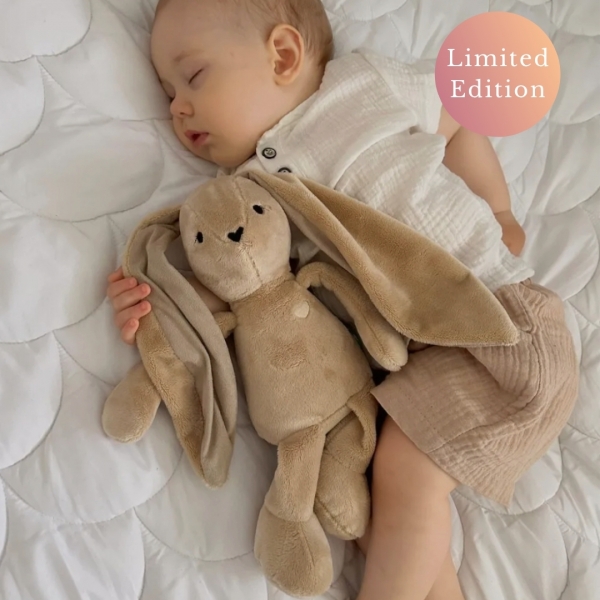 myHummy Baby Einschlafhilfe Häschen 5-in-1 mit Licht - beige Limited Edition