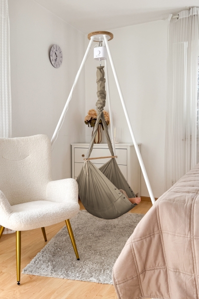 Design4Kids Federwiege Baby Classic mit Motor & TIPI-Gestell weiß - taupe