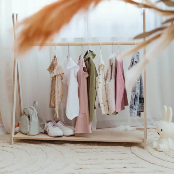 MeowBaby Montessori Tipi Kleiderständer groß - natur