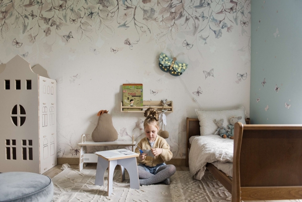 MALUMI abschwischbare Kinderzimmer-Fototapete BUTTERFLIES - mint